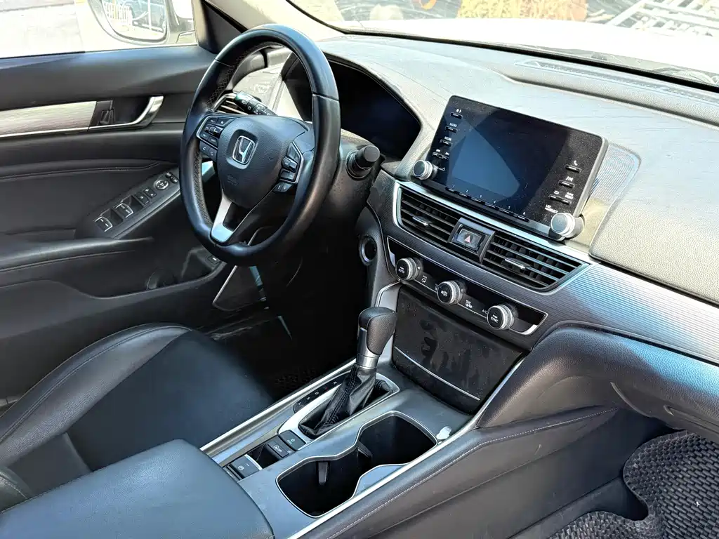 Honda Accord — миниатюра 13