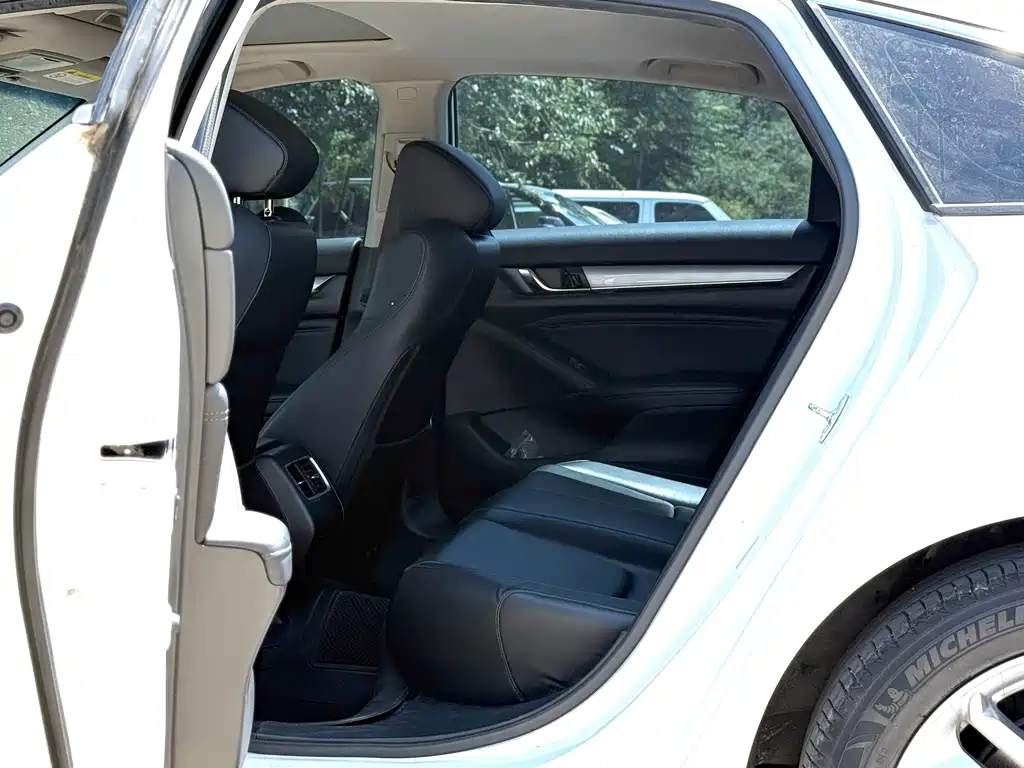 Honda Accord — миниатюра 10