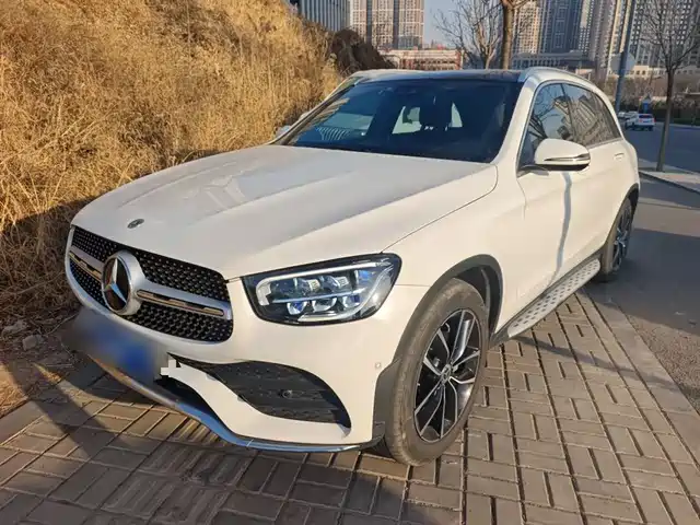 MERCEDES-BENZ GLC