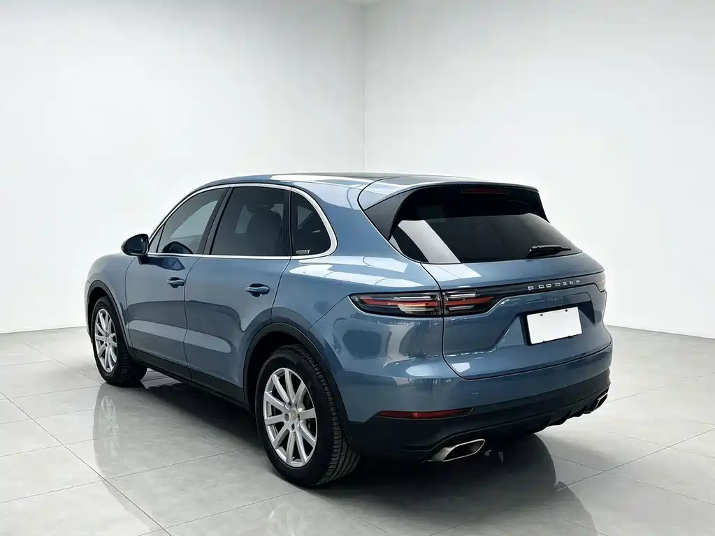 Porsche Cayenne — миниатюра 4