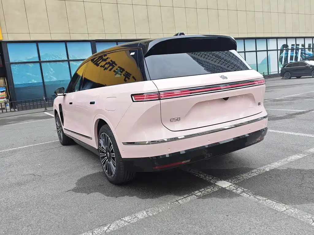 NIO ES8 — миниатюра 2