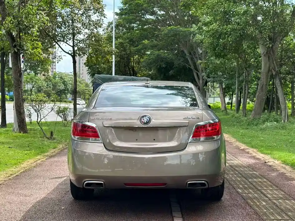 Buick LaCrosse — миниатюра 5