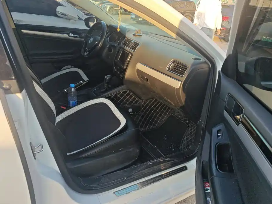 Volkswagen Sagitar — миниатюра 8