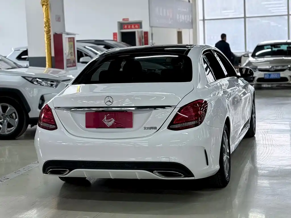Mercedes-Benz C-Class — миниатюра 18