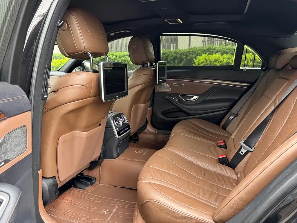 Mercedes-Benz S-Class — миниатюра 6