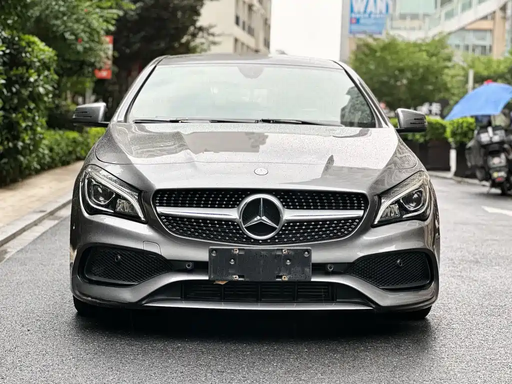 Mercedes-Benz CLA 2017 CLA 200 Fashion