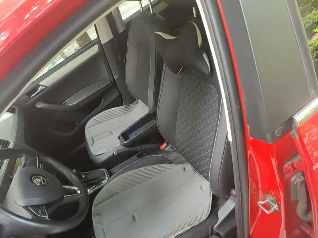 Skoda Rapid Spaceback — миниатюра 12