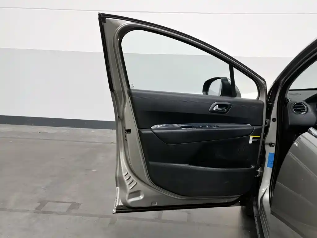 Peugeot 3008 — миниатюра 8