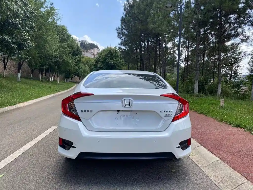 Honda Civic — миниатюра 13
