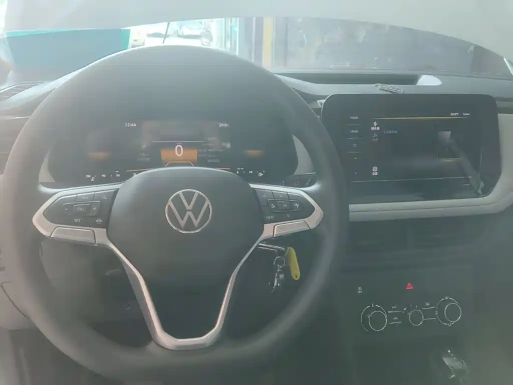 Volkswagen Tharu — миниатюра 10
