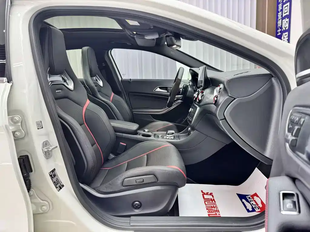 Mercedes-Benz GLA AMG — миниатюра 11