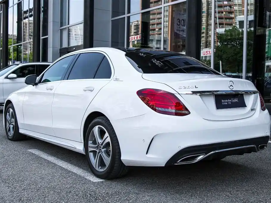 Mercedes-Benz C-Class — миниатюра 4