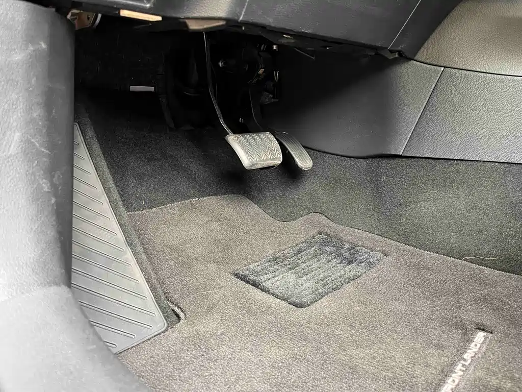 Toyota Frontlander — миниатюра 12