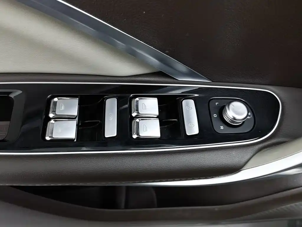 Geely Jia Ji — миниатюра 9