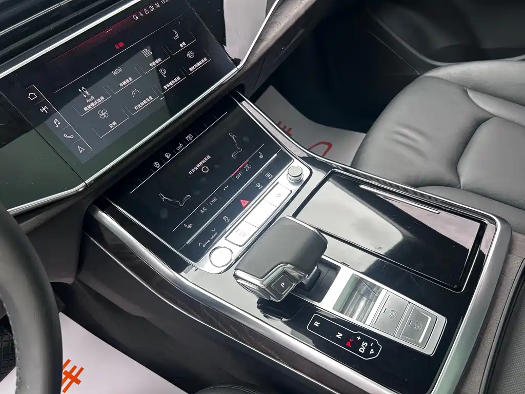 Audi Q7 — миниатюра 6