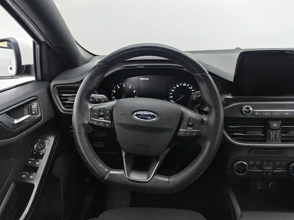 Ford Focus — миниатюра 11
