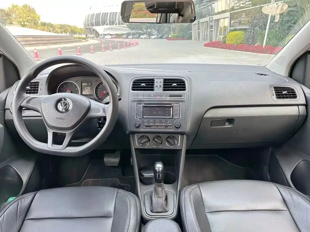 Volkswagen Polo — миниатюра 5
