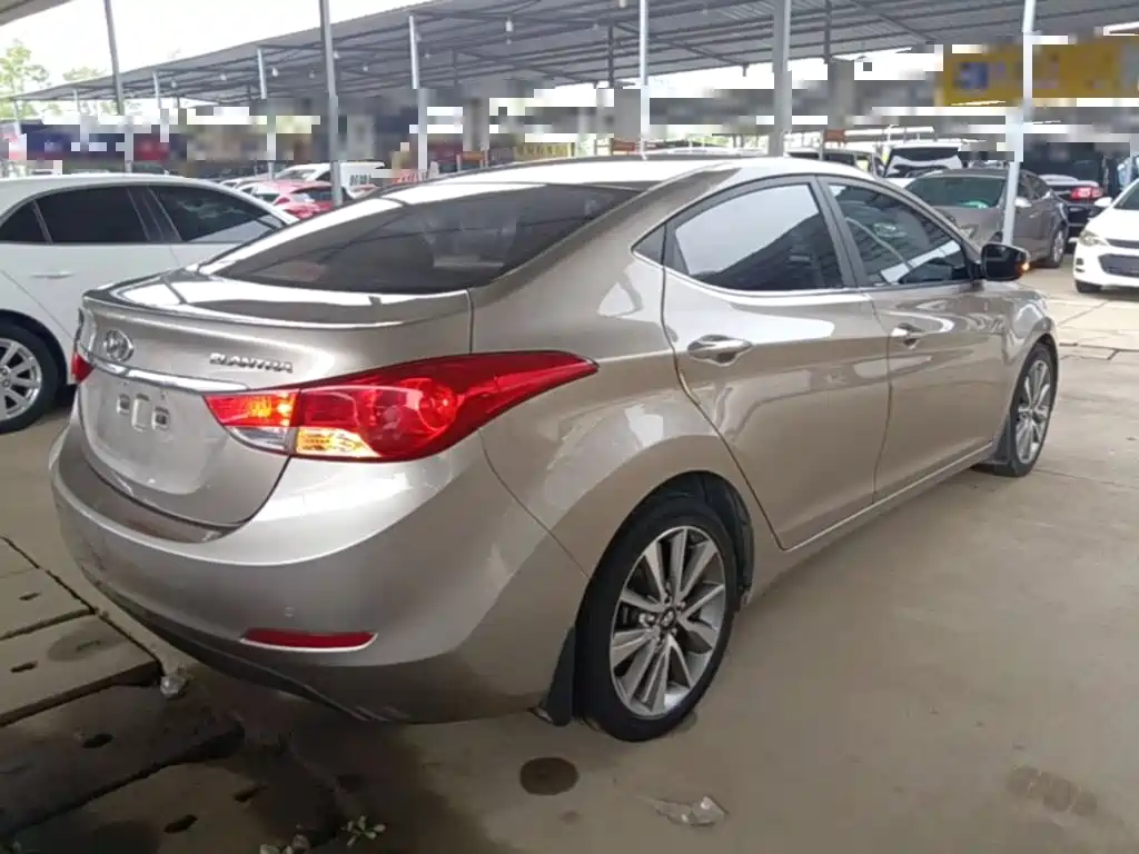Hyundai Elantra Langdong — миниатюра 7