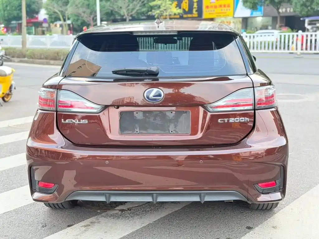 Lexus CT — миниатюра 5