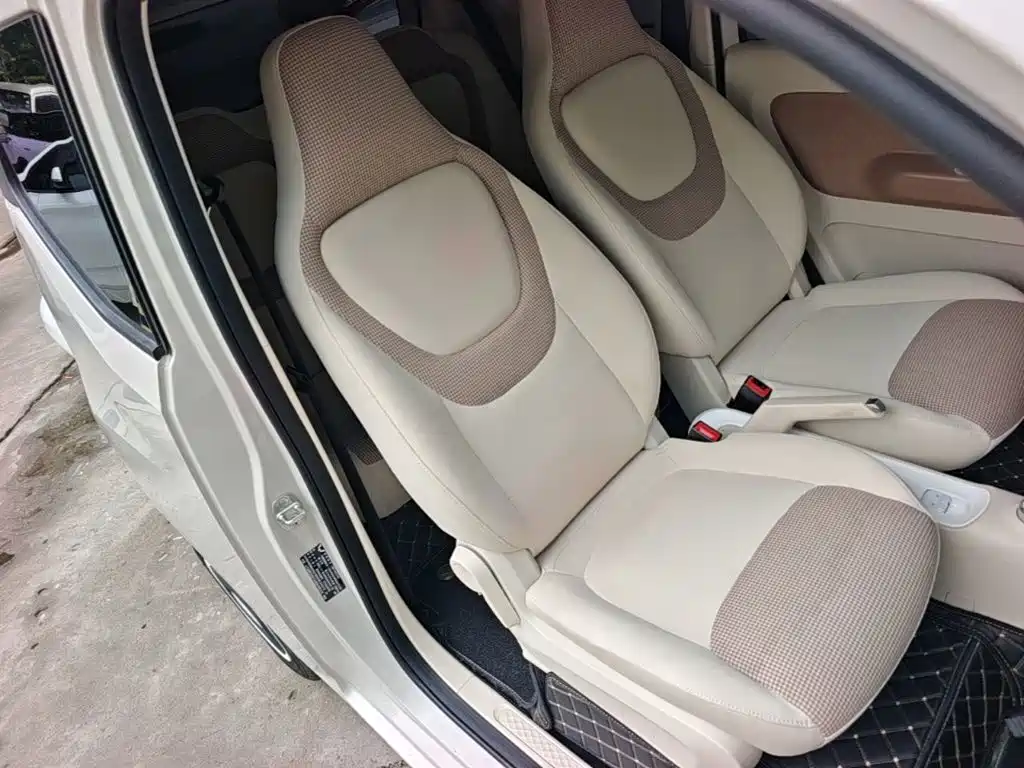 Wuling MINIEV — миниатюра 25