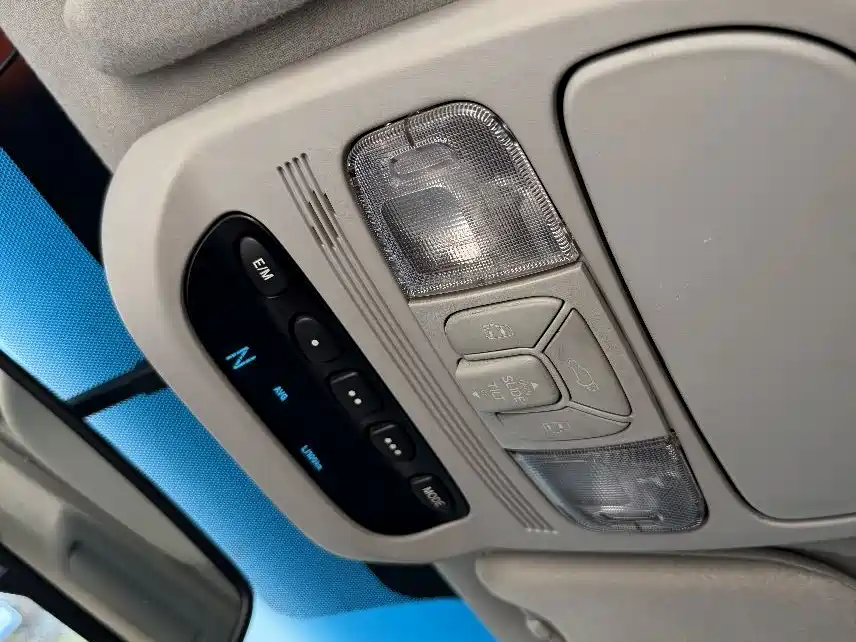 Toyota Sienna — миниатюра 25