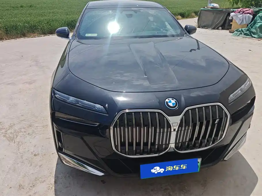 BMW i7 2023