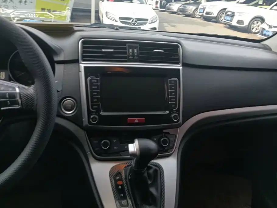Haval M6 — миниатюра 13