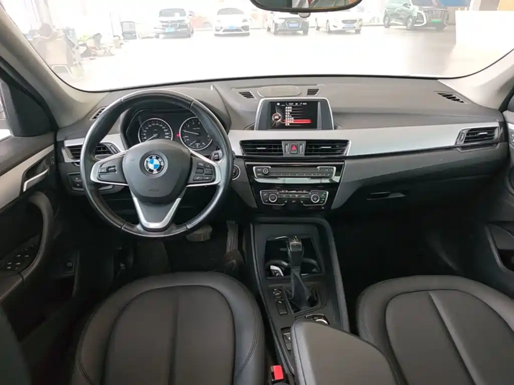 BMW X1 — миниатюра 10