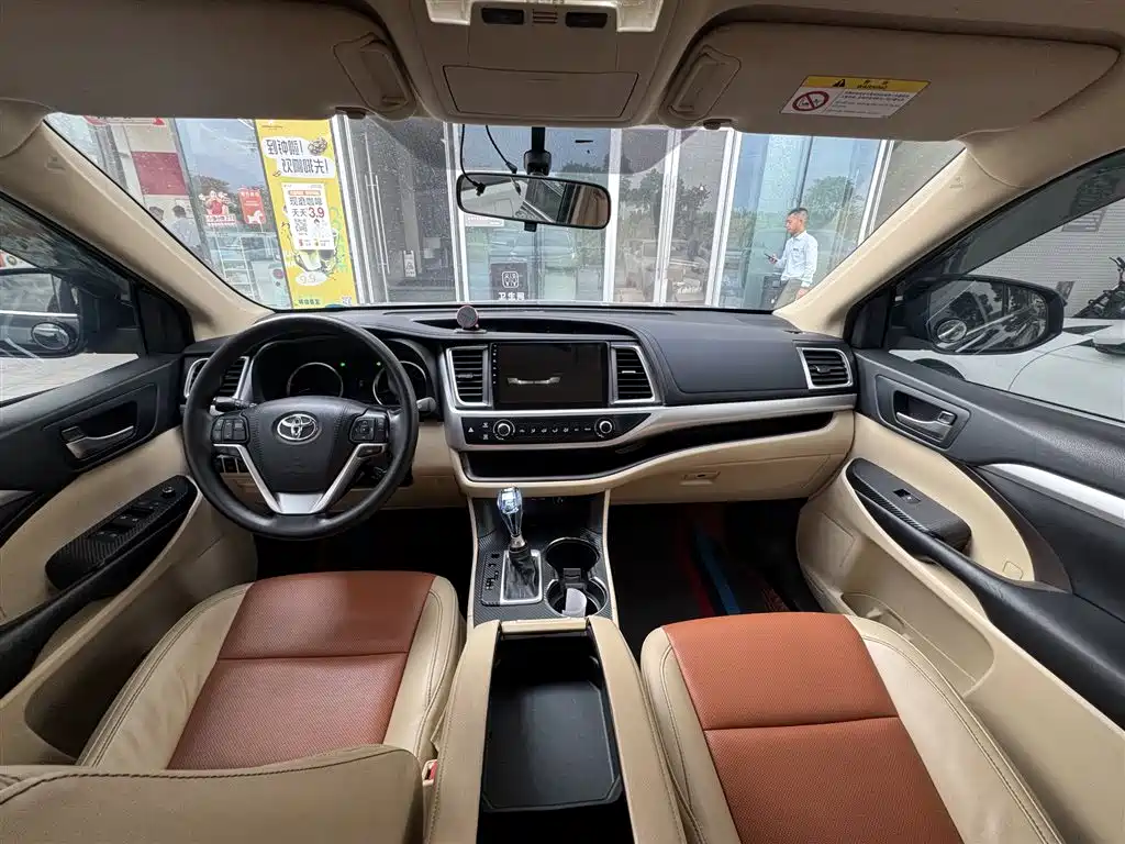 Toyota Highlander — миниатюра 6