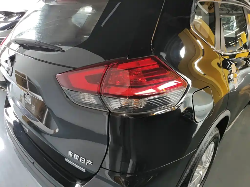Nissan X-Trail — миниатюра 8