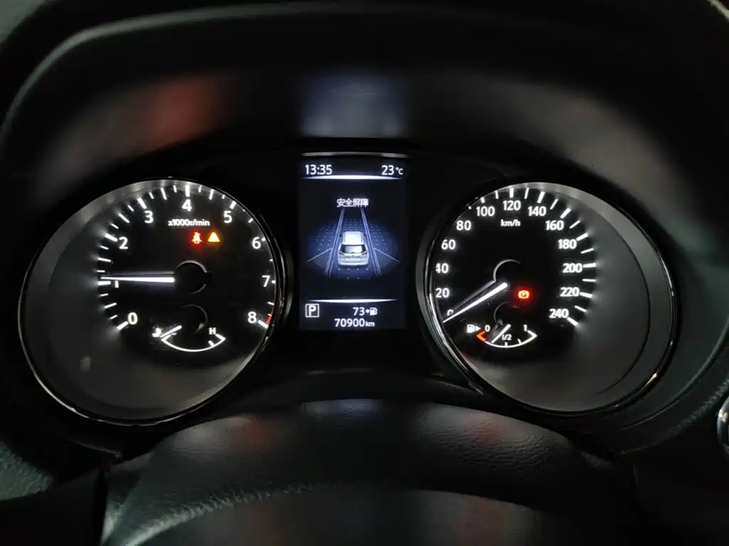 Nissan X-Trail — миниатюра 12