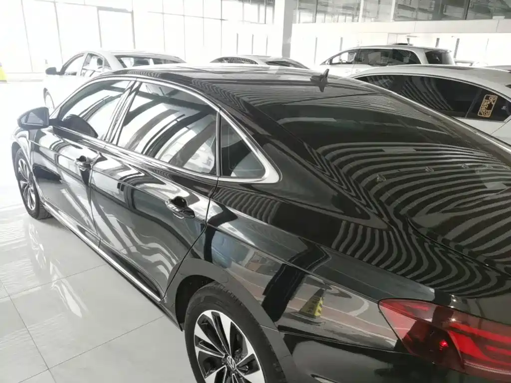 Volkswagen Passat 2023 330TSI Elite