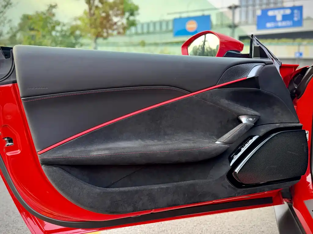 Ferrari Roma — миниатюра 21