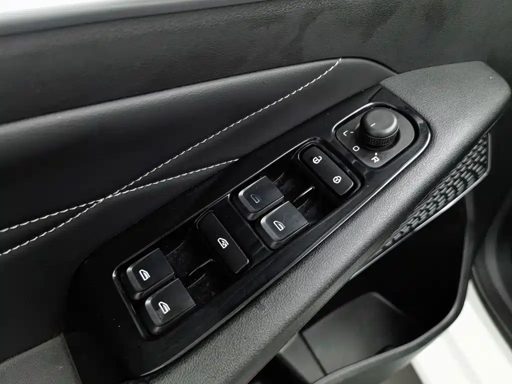 Geely Emgrand — миниатюра 9