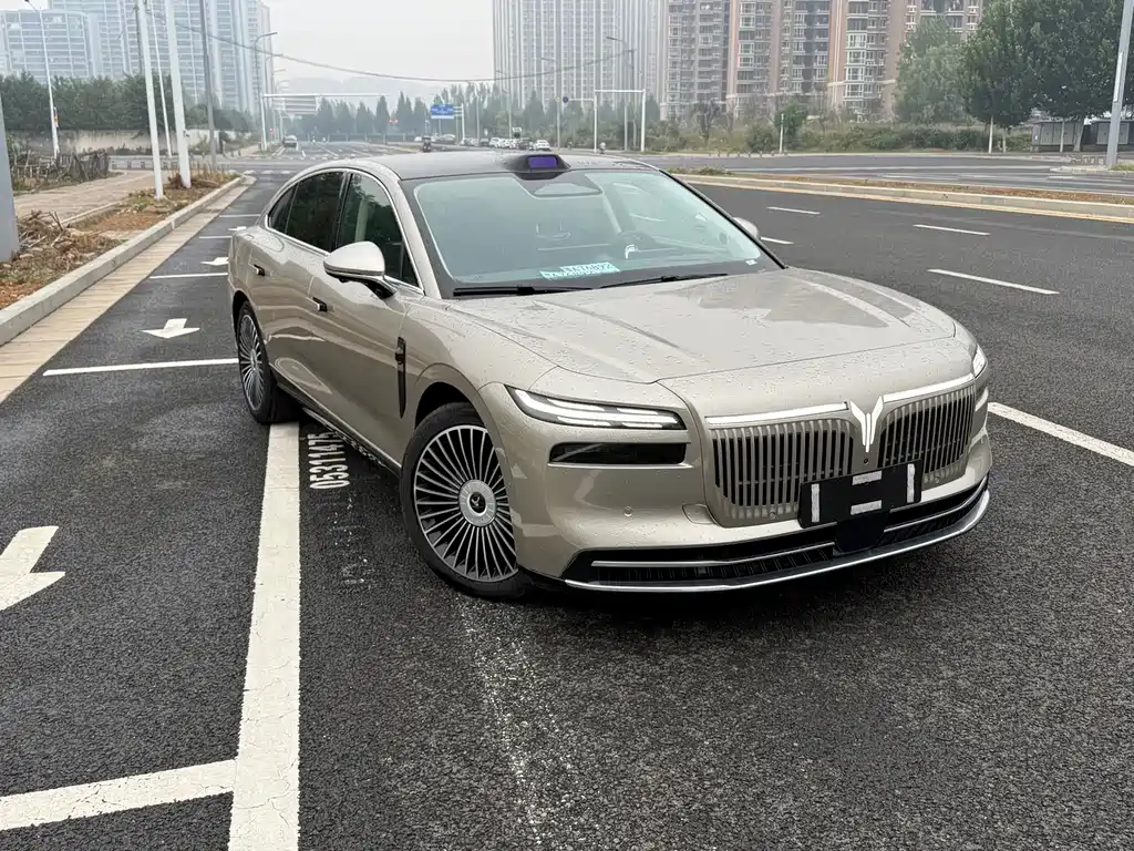 VOYAH Passion L — миниатюра 2