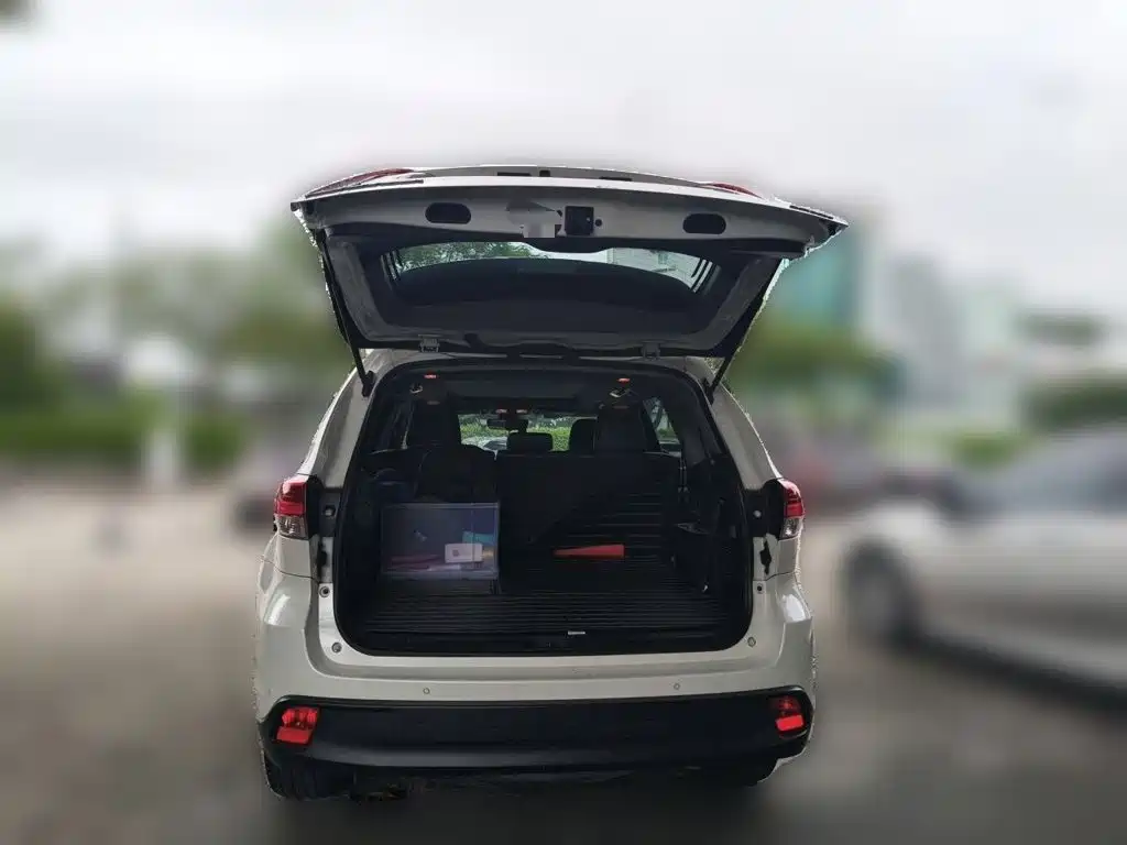Toyota Highlander — миниатюра 20