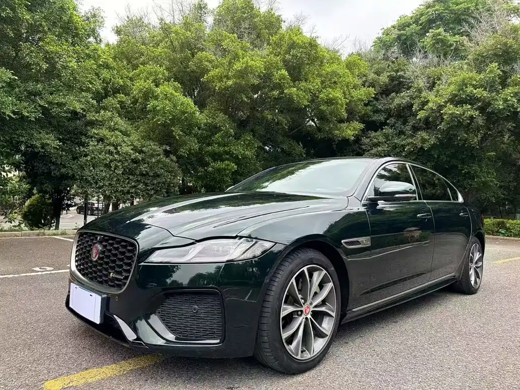 Jaguar XFL