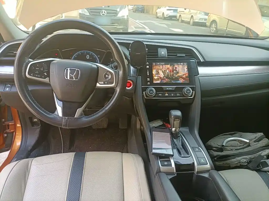 Honda Civic — миниатюра 10