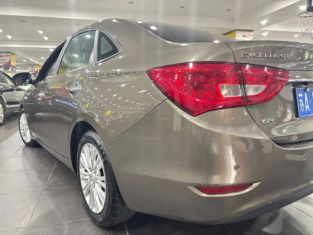 Buick Excelle — миниатюра 4