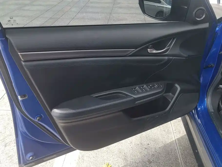 Honda Civic — миниатюра 7