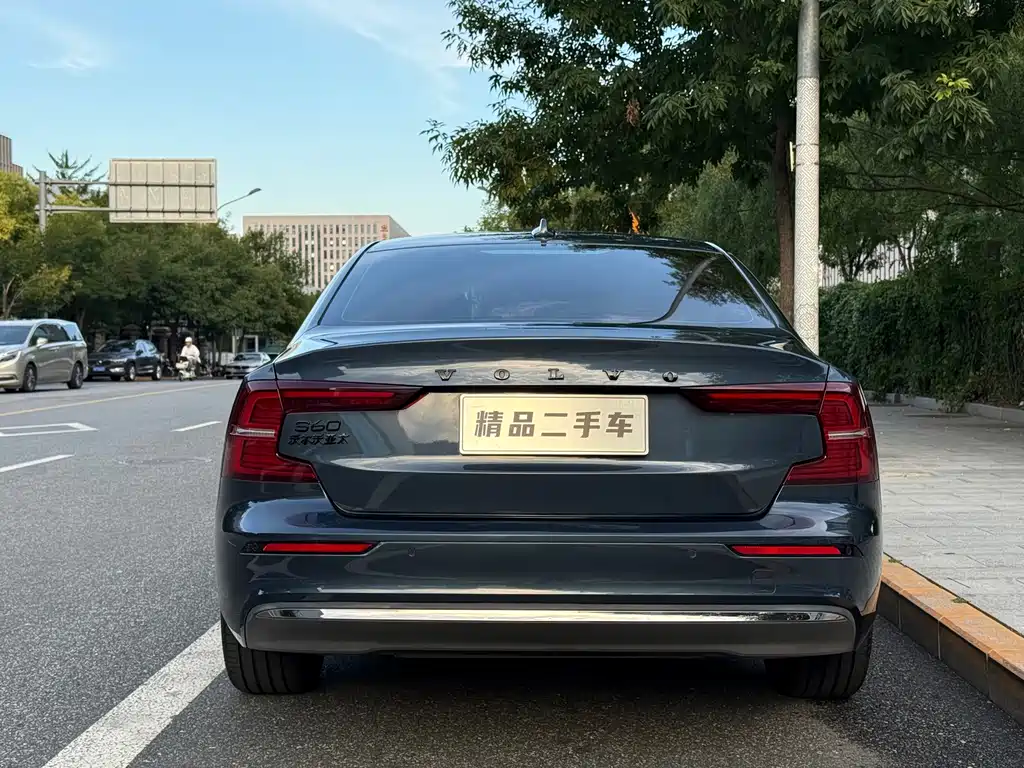 Volvo S60 — миниатюра 3