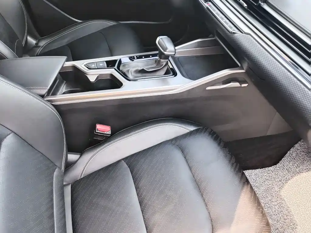 Geely Emgrand — миниатюра 7