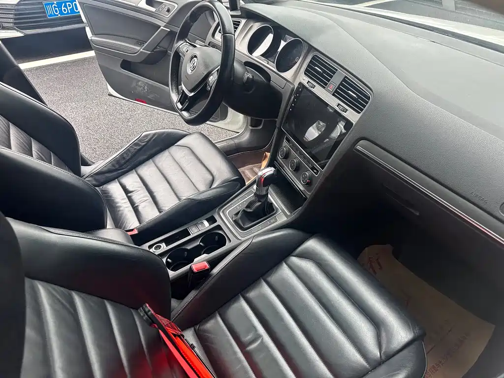 Volkswagen Golf — миниатюра 10