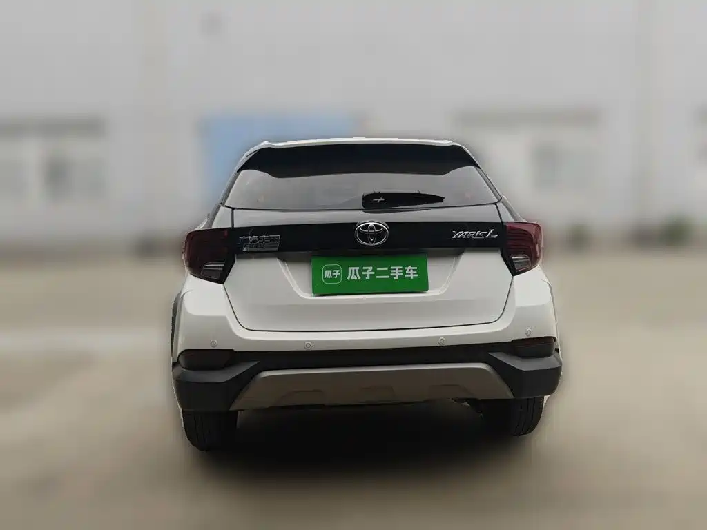 Toyota Yaris L — миниатюра 3