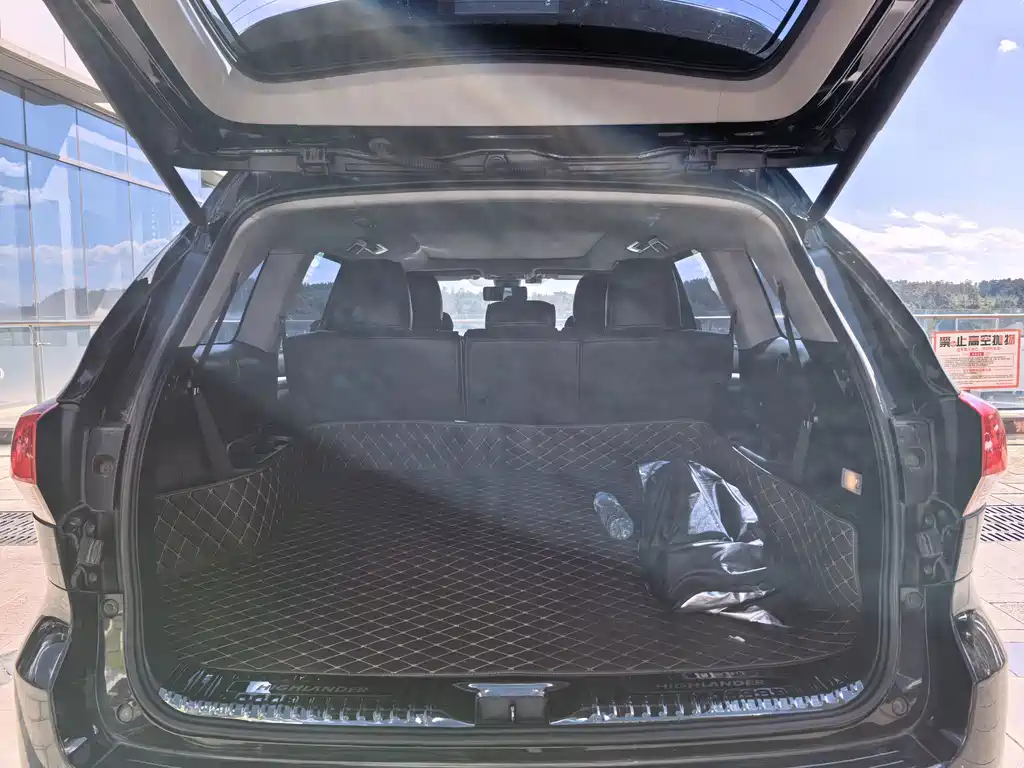 Toyota Highlander — миниатюра 25