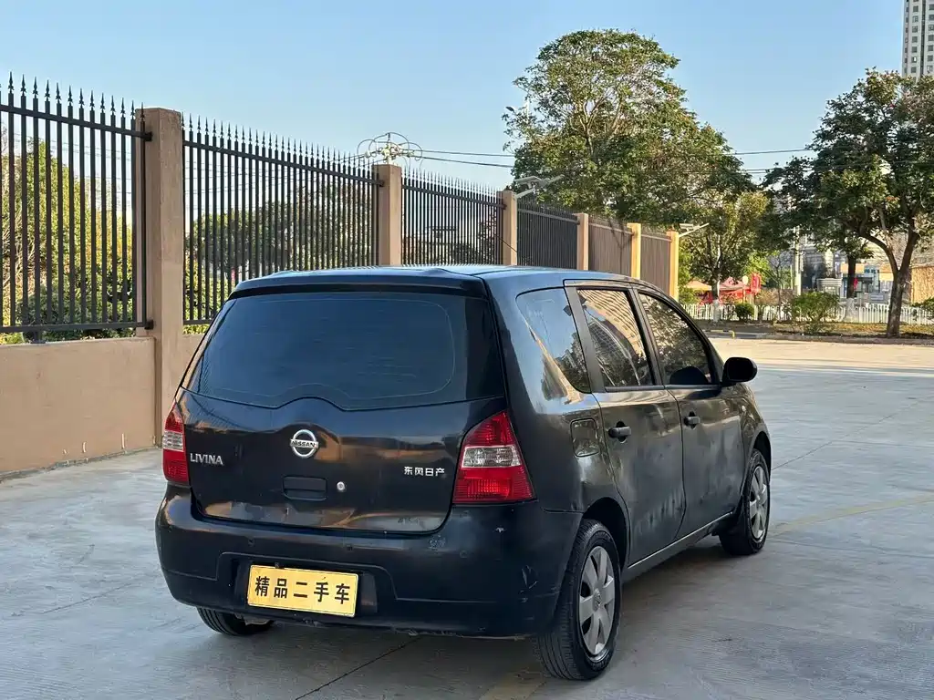 Nissan Livina — миниатюра 7
