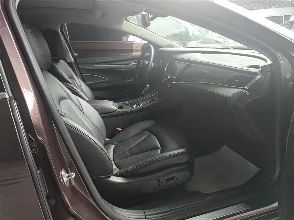 BUICK LACROSSE