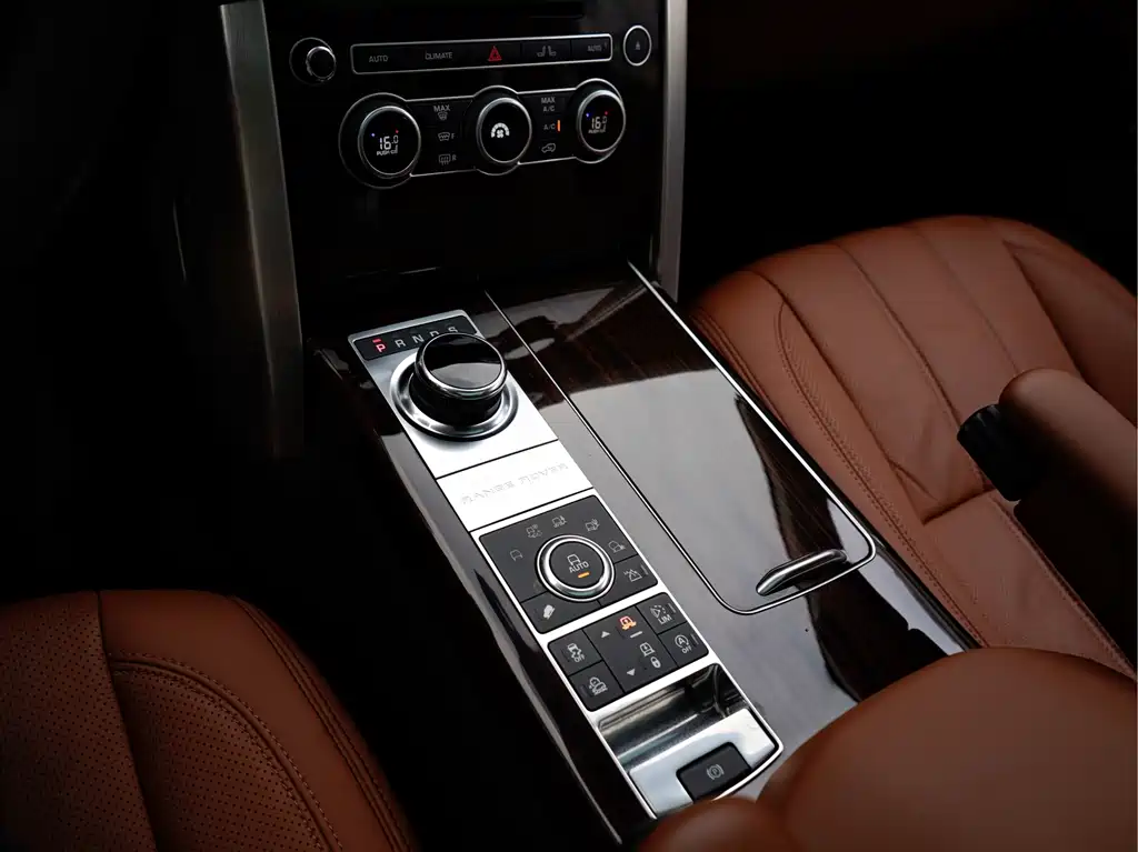 Land Rover Range Rover — миниатюра 14