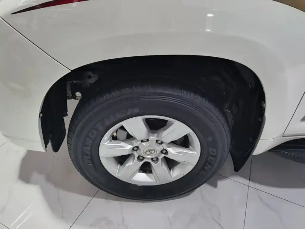 Toyota Prado — миниатюра 23
