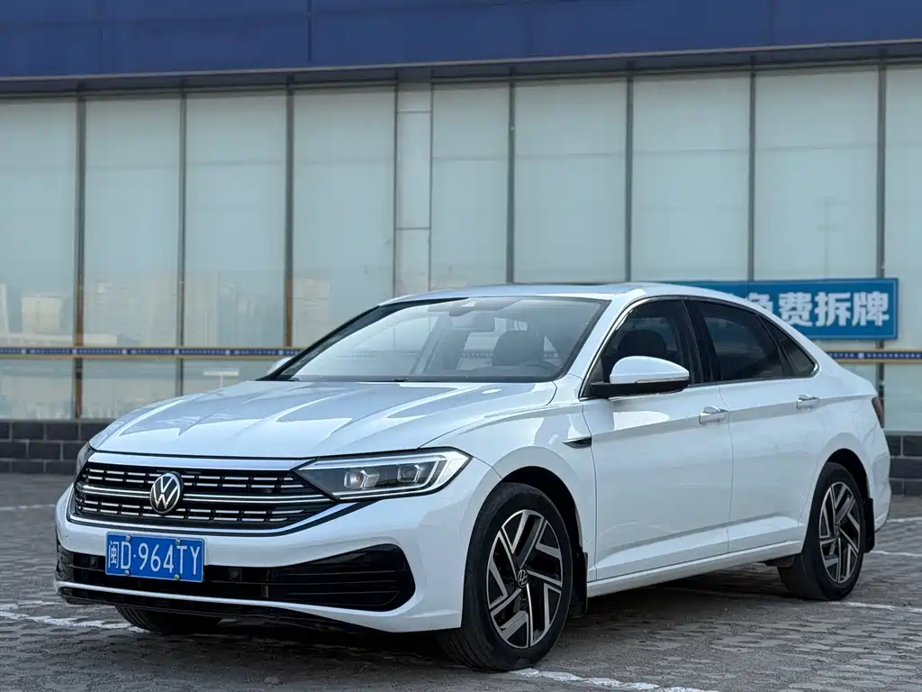 Volkswagen Sagitar 2022
